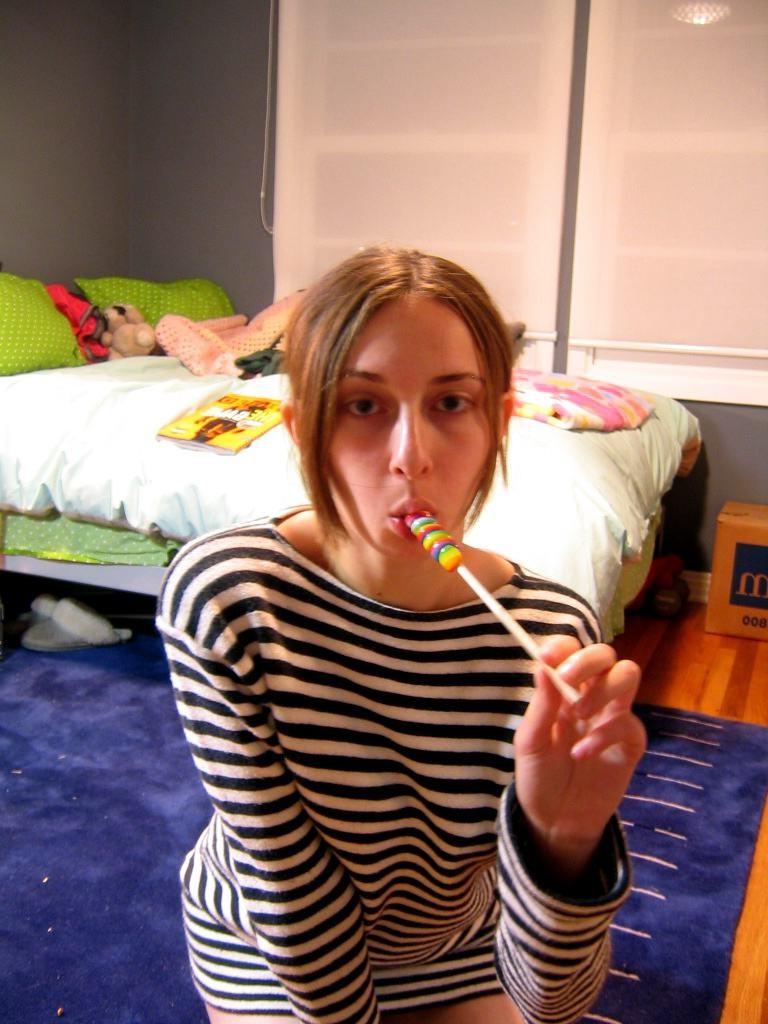 15P Homemade amateur teen girlfriend in panties socks and handcuffs