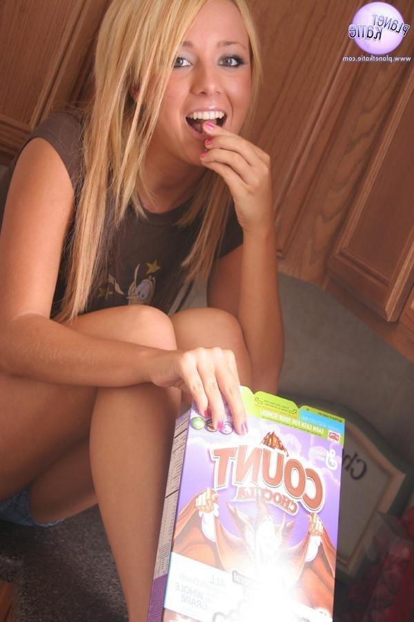 16P Hot amateur Teen  Getting Naughty At Breakfast
