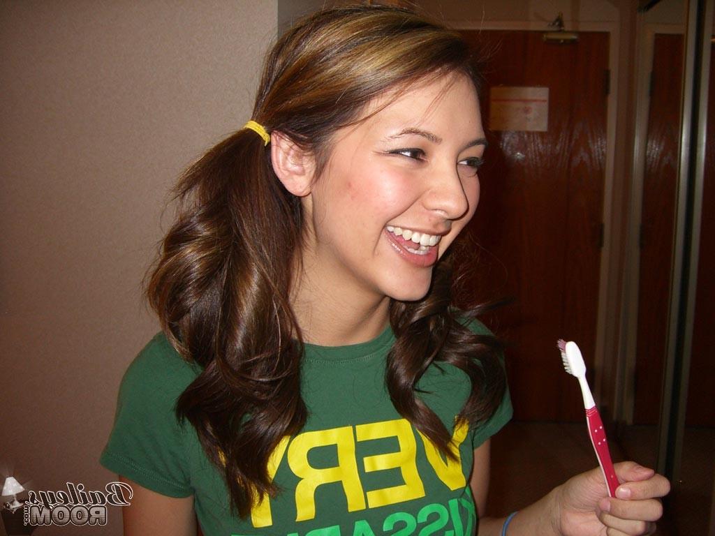 16P Real amateur teen girl with pigtails