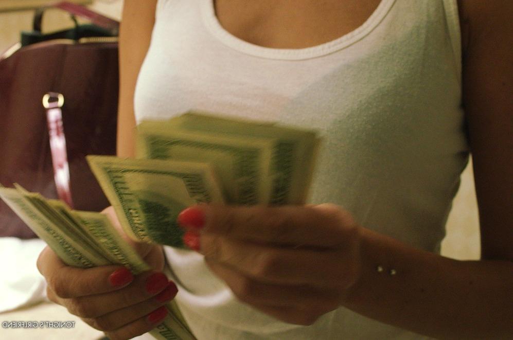 16P Fan fucks georgeous busty porn star Breanne Benson for cash