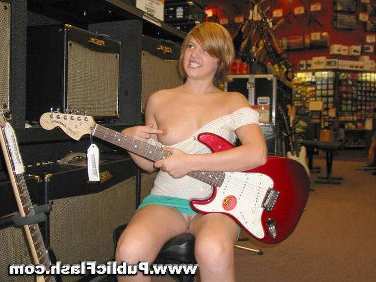 16P Cute Ass Tits and Pussy Flashed in Public for Cash