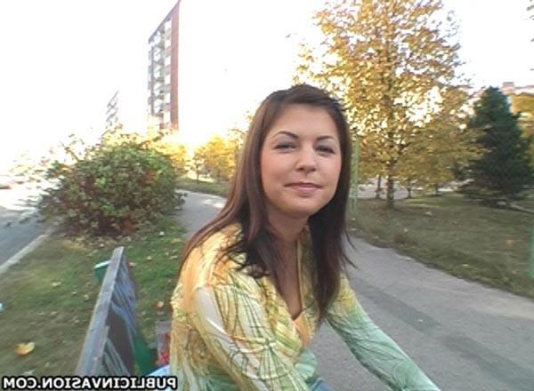 16P Fuck in the woods-amateur teen brunette´s public sex for cash