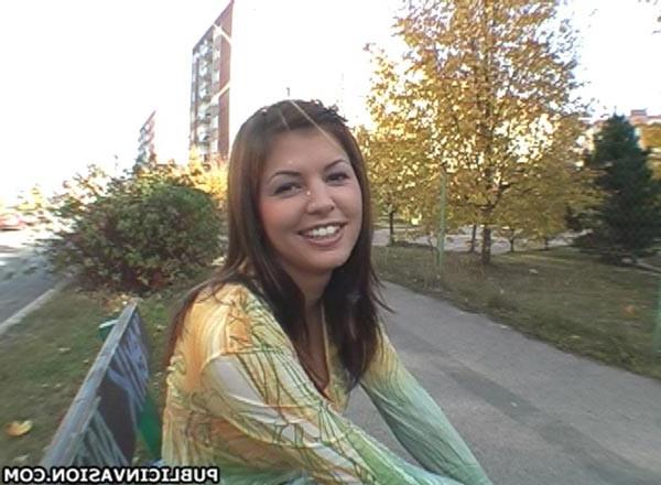 16P Fuck in the woods-amateur teen brunette´s public sex for cash