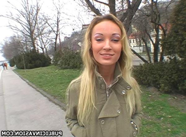 16P amateur blondie fucking for cash in the park beside the road