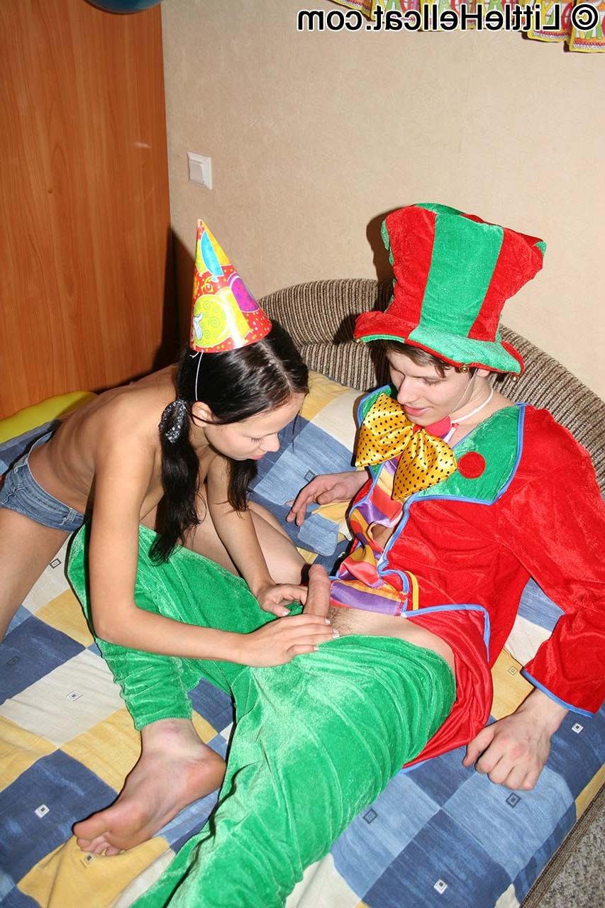 16P Tiny amateur teen girl fucks birthday clown
