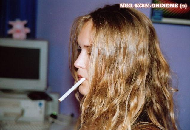 16P Amateur teen smoking cigarette