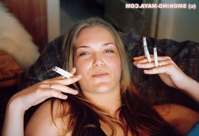 16P Amateur teen smoking cigarette