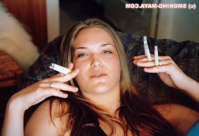 16P Amateur teen smoking cigarette