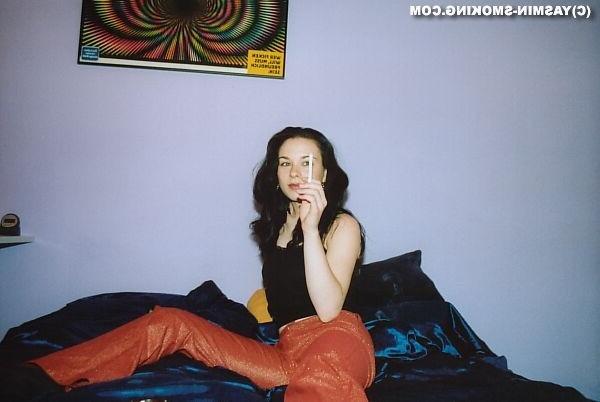 16P Amateur teen smoking on the bed