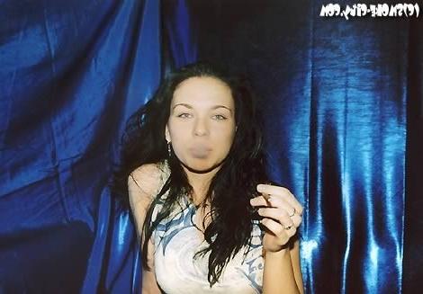 16P Amateur teen smoking a cigar
