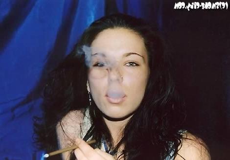 16P Amateur teen smoking a cigar