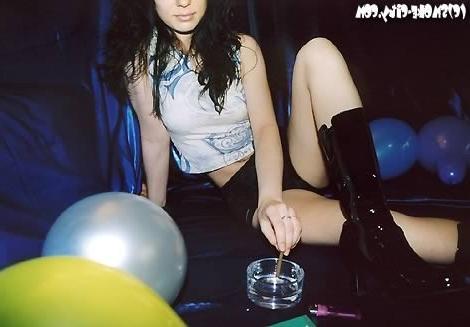 16P Amateur teen smoking a cigar