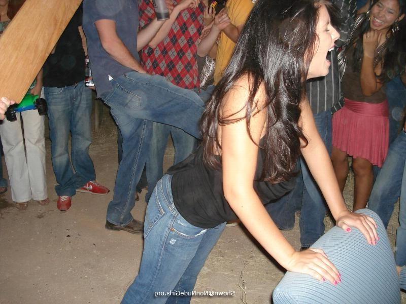 20P Amateur teen girls spanked