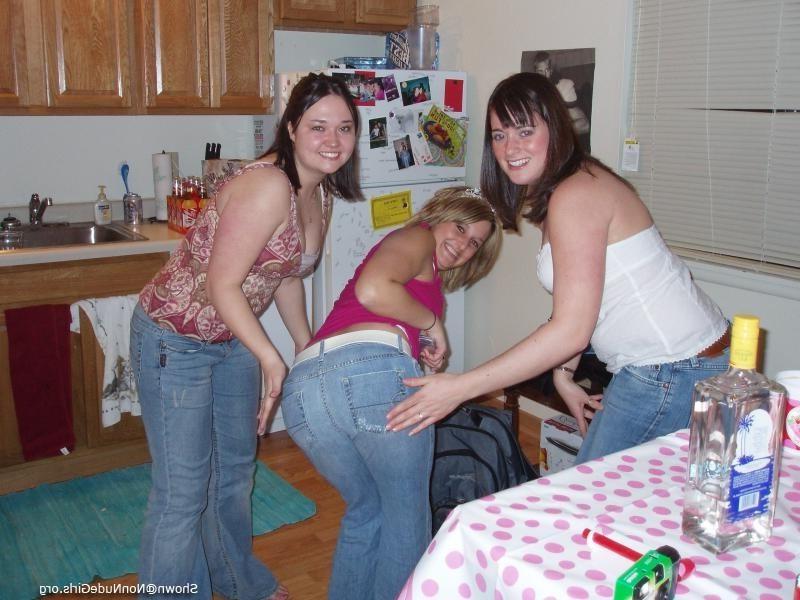20P Amateur teen girls spanked