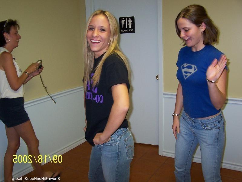 20P Amateur teen girls spanked