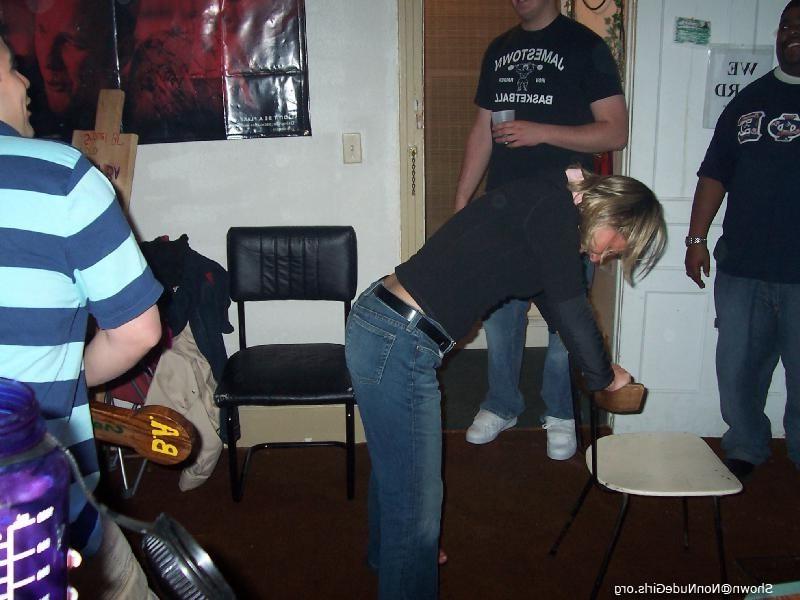 20P Amateur teen girls spanked