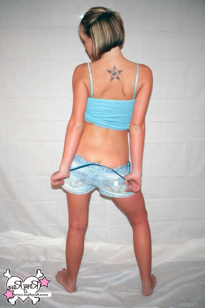 16P Amateur teen girl teasing