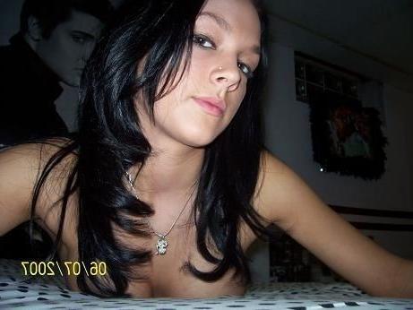 15P Sweet amateur teen hottie gets pussy licked and then fucked