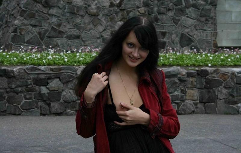 15P Sweet amateur teen hottie gets pussy licked and then fucked