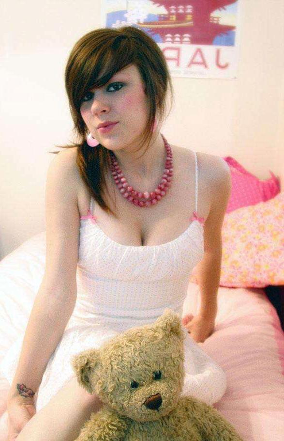 15P Selfshot amateur teen girlfriends with braces