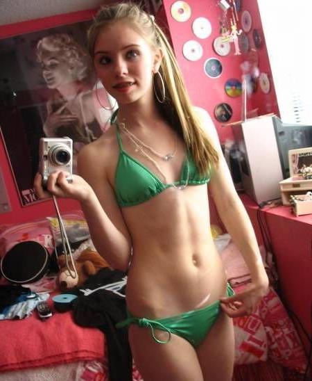 15P Selfshot amateur teen girlfriends with braces