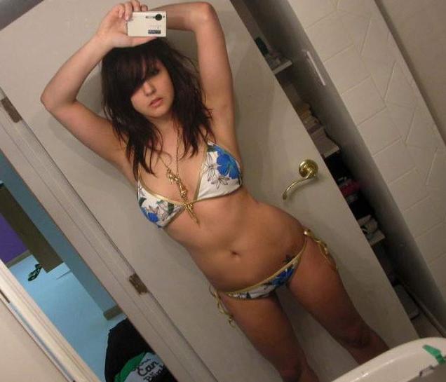 15P Selfshot amateur teen girlfriends with braces
