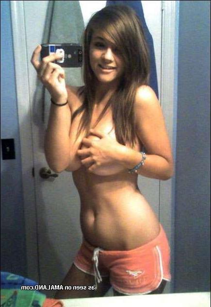 15P Assorted amateur teen girlfriends pose and give blowjobs at home