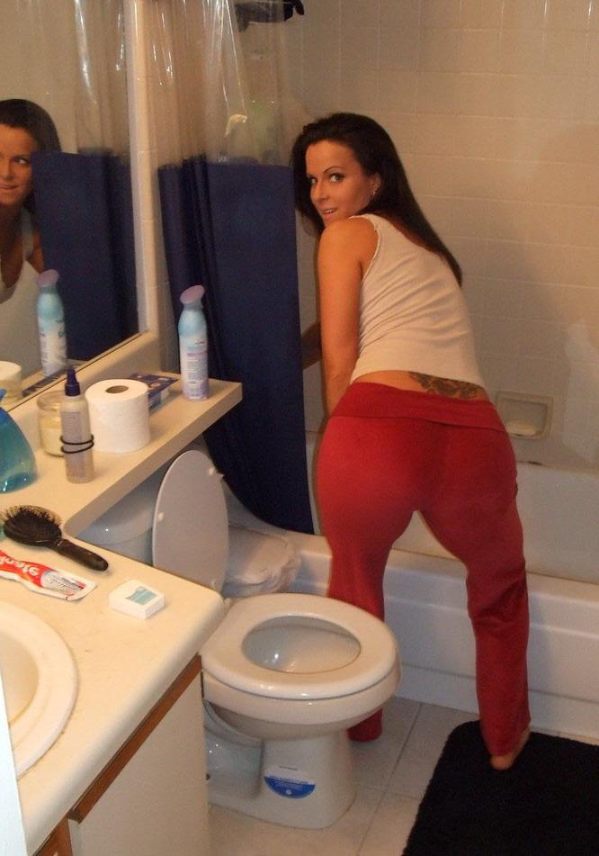 15P Amateur teen girlfriends from next door flashing and fucking BFs