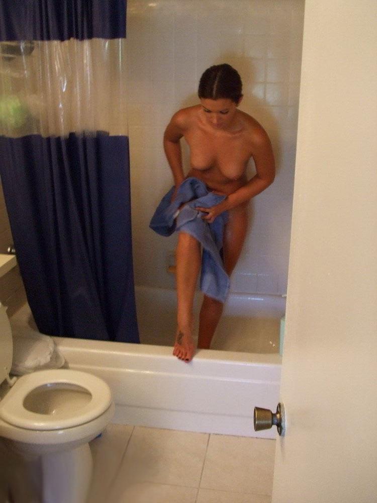 15P Horny amateur teen girlfriends flashing tits and pussy at home