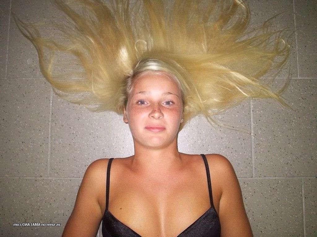 15P Incredible amateur teen girlfriend assortment of homemade photos