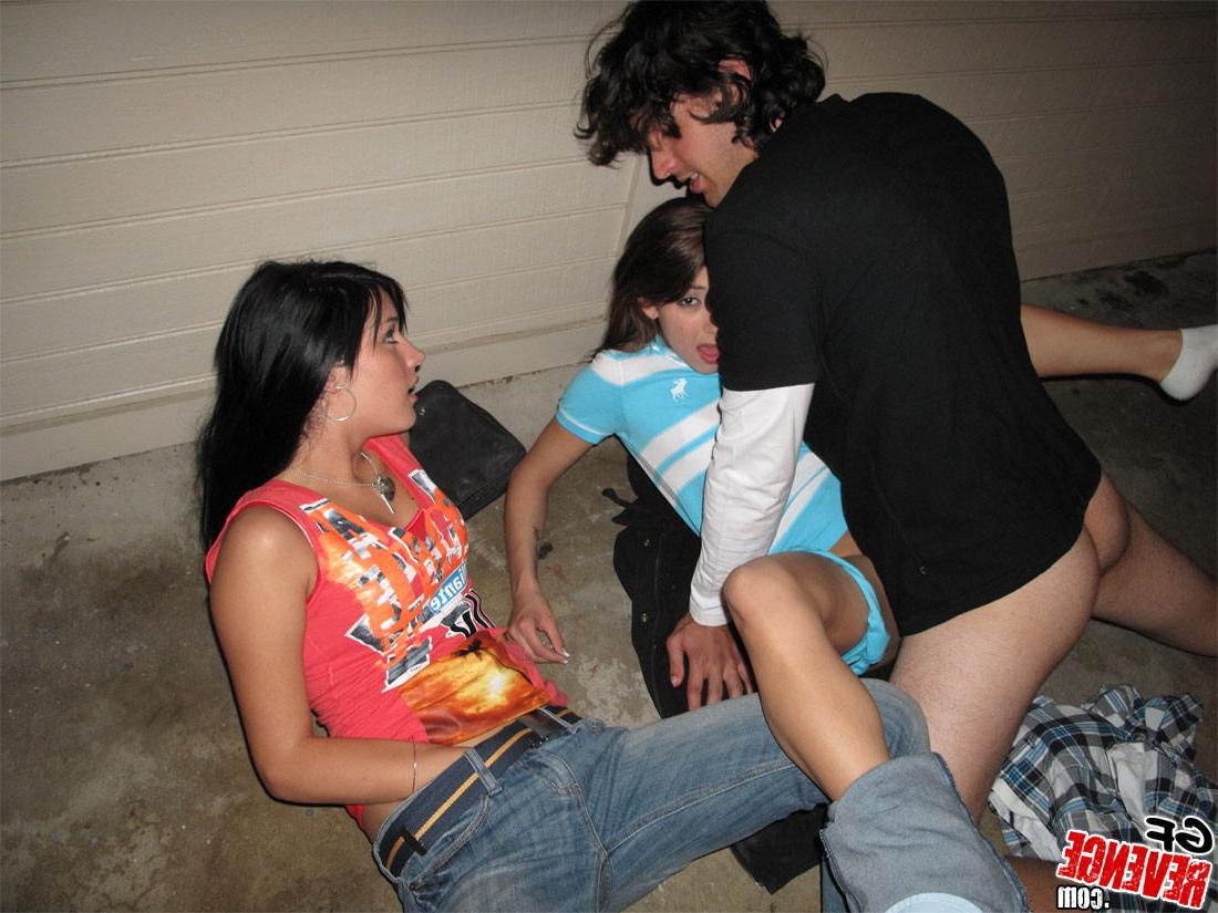15P Collection of cute amateur teen girlfriends naked and in action