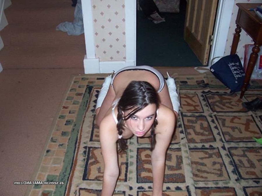 15P Amateur teen girlfriends teasing naked on bed