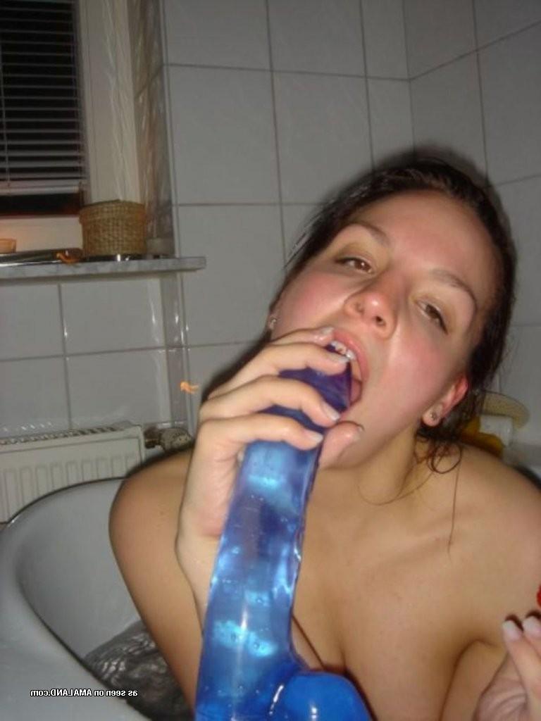 15P Bisexual amateur teen girlfriends sharing cock in homemade pix
