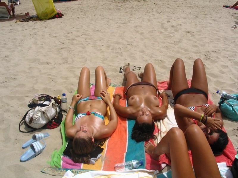 15P Amateur teen girlfriends showing perky breasts