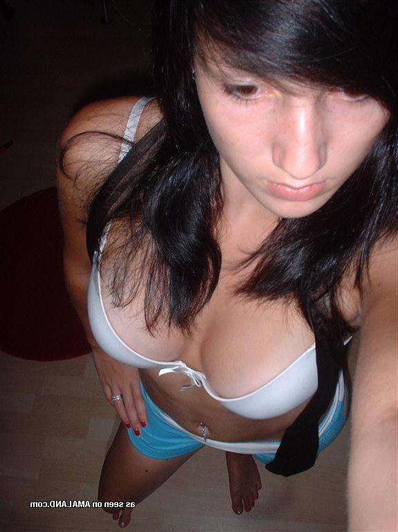 15P Cute selfshot amateur teen girlrfiends tease