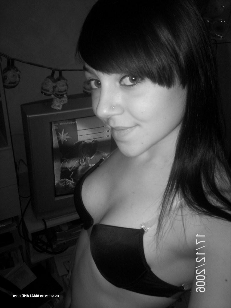15P Cute selfshot amateur teen girlrfiends tease