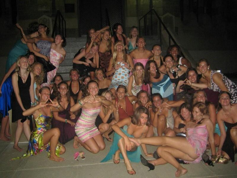 15P Shocking amateur teen girlfriends strip and spread