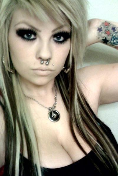15P Selfshot emo amateur teen girlfriends teasing