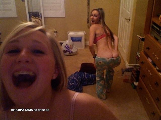 15P Foxy barely legal amateur teen girlfriends teasing