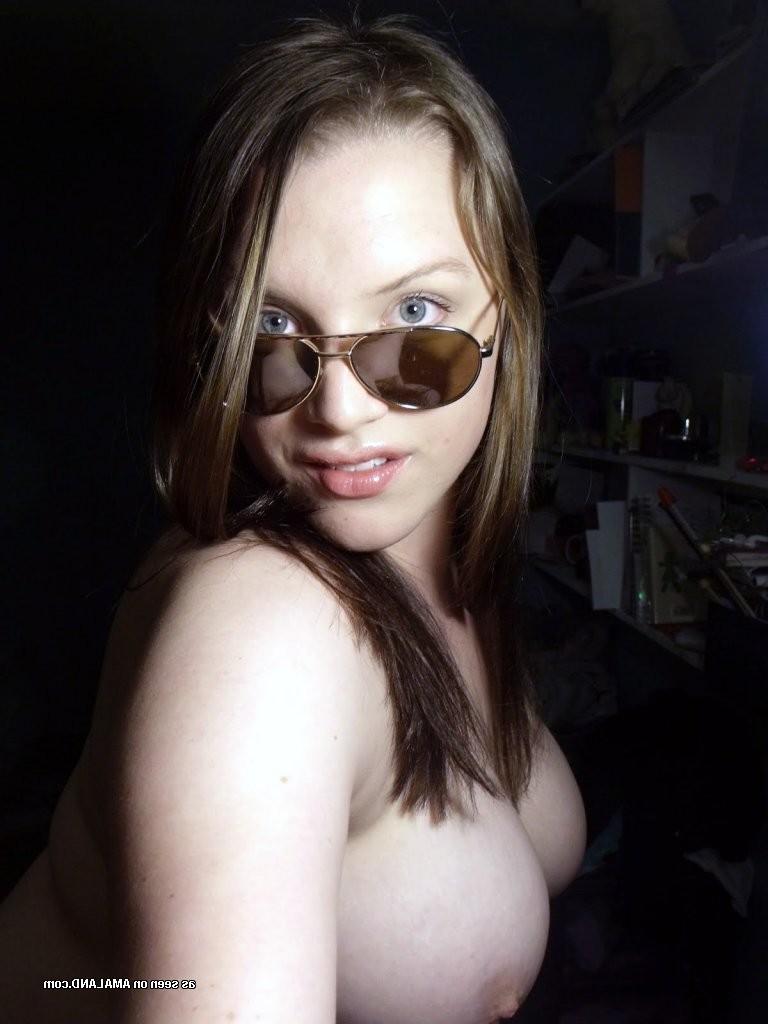 15P Delicious amateur teen GFs stripping and fucking in homemade pix