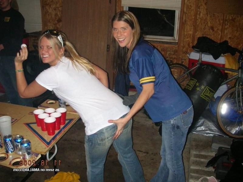 15P Assorted amateur teen girlfriends show off bodies