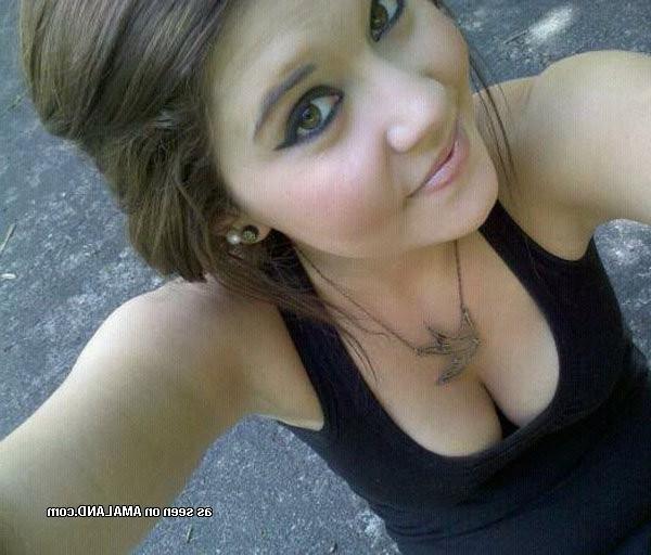 15P Collection of hot smiling amateur teen girlfriends