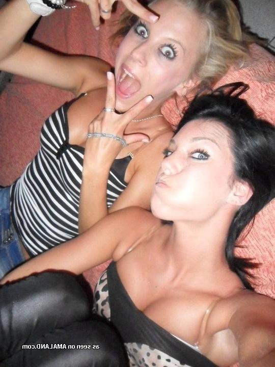 15P Collection of hot smiling amateur teen girlfriends