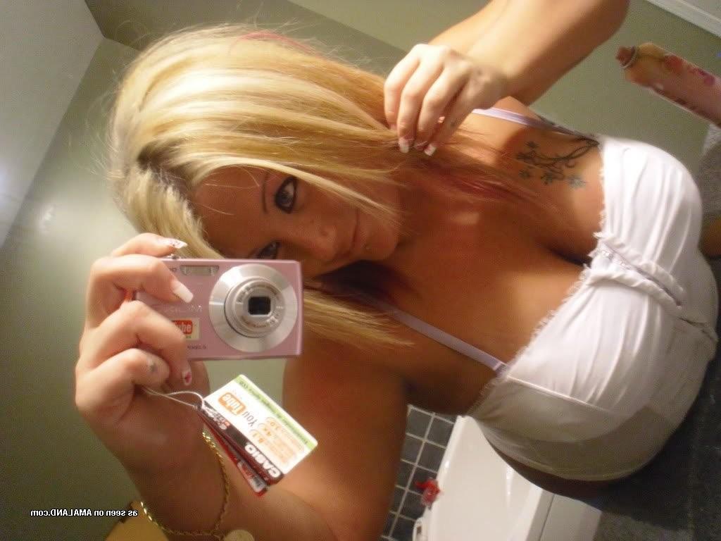 15P Assorted divine amateur teen girlfriends posing in homemade pix