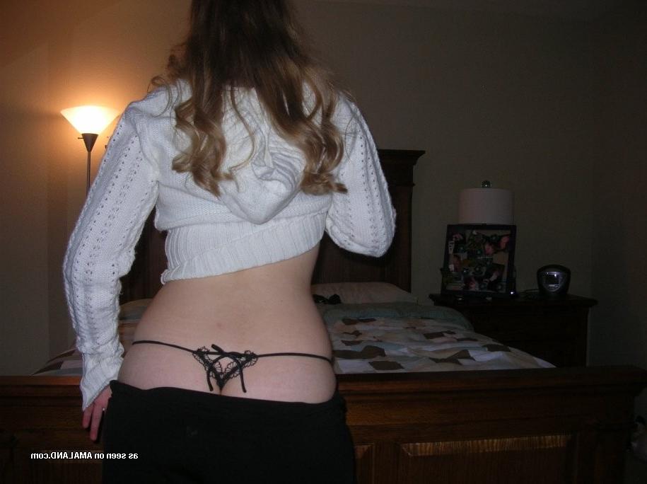 15P Collection of cute little amateur teen girlfriends