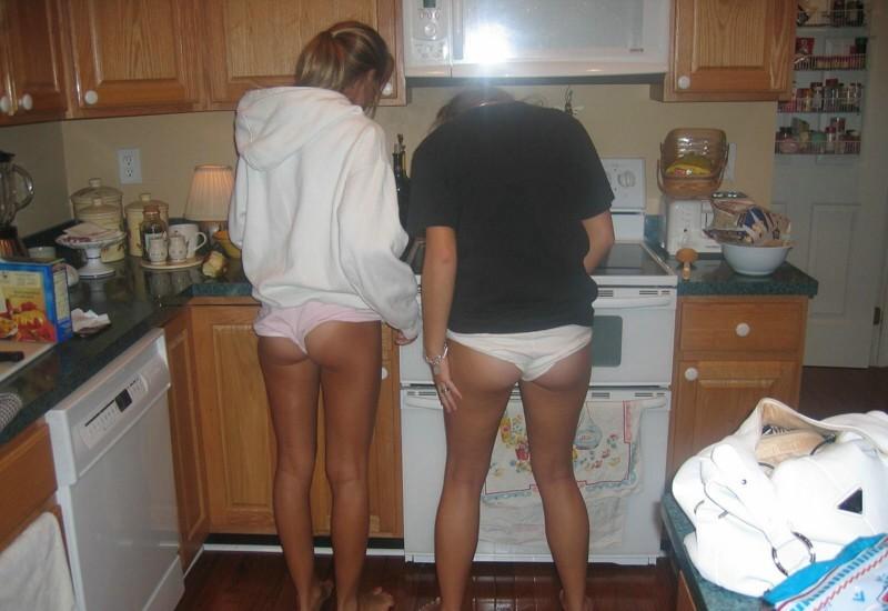 15P Goofy and seductive next door amateur teen GFs in homemade pix
