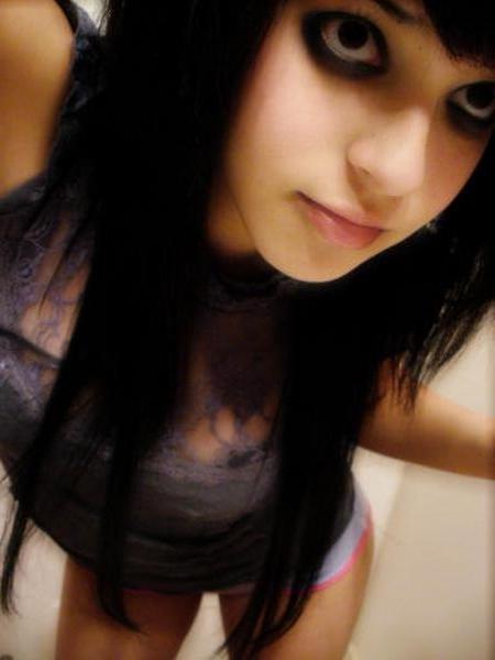 15P Cute pierced and tattooed amateur teen girlfriends