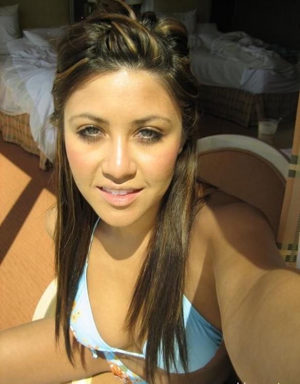 15P Assorted cute amateur teen girlfriends teasing in homemade pix