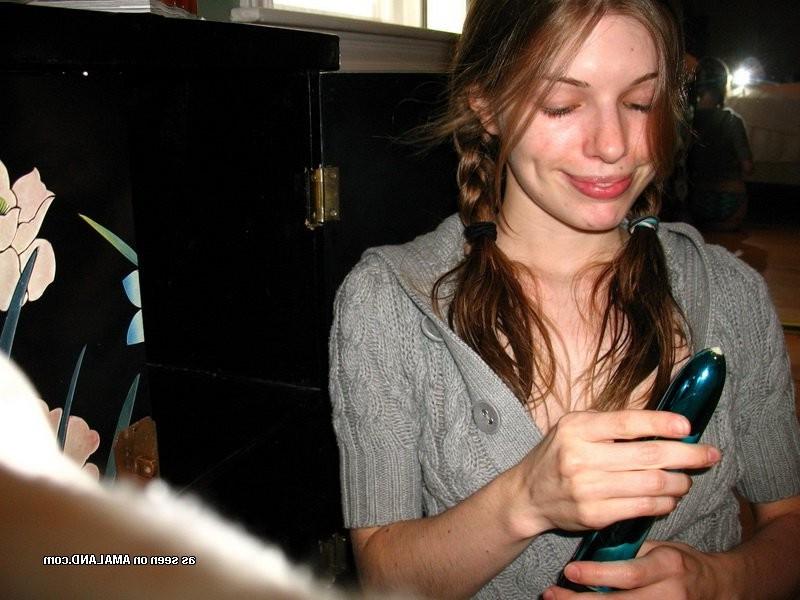 15P Assorted cute amateur teen girlfriends teasing in homemade pix