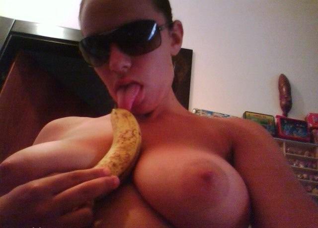15P Self shooting amateur teen girlfriends show tits in homemade pix